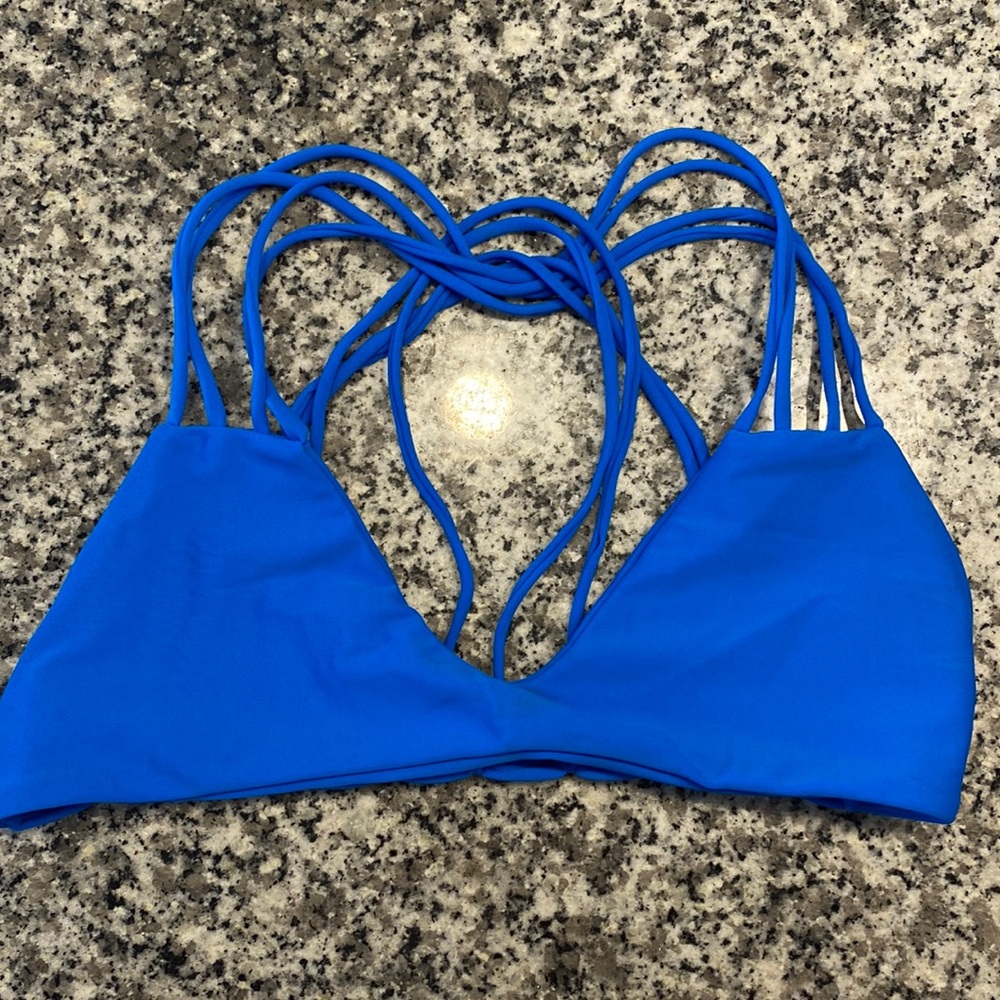 NWOT Mikoh Blue Bikini Top
